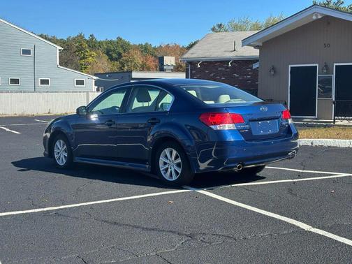 2011 Subaru Legacy Premium