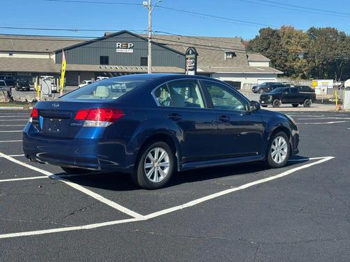 2011 Subaru Legacy Premium