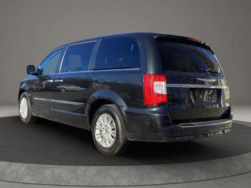 2016 Chrysler Town & Country Limited