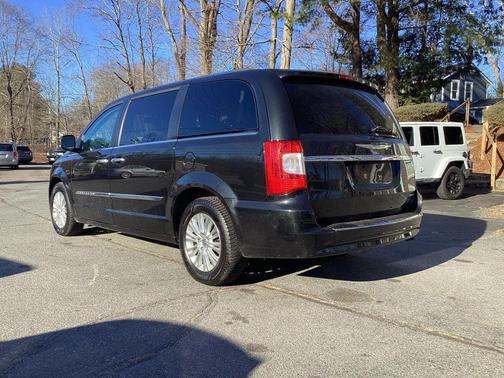 2016 Chrysler Town & Country Limited