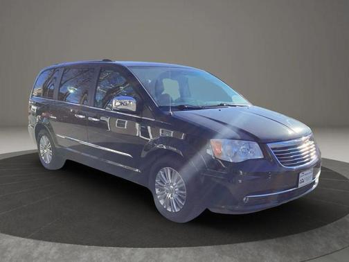 2016 Chrysler Town & Country Limited