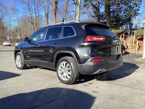 2015 Jeep Cherokee Sport
