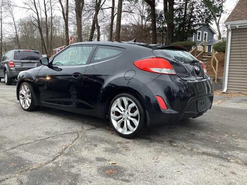 2013 Hyundai Veloster Base