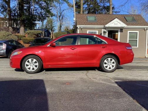 2010 Toyota Camry LE