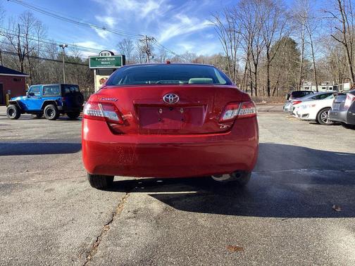 2010 Toyota Camry LE