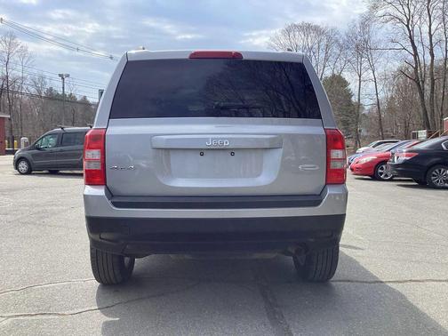Billet Silver Metallic Clearcoat 2017 Jeep Patriot Sport