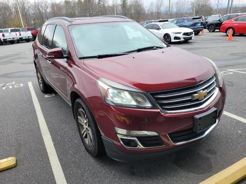 2017 Chevrolet Traverse 2LT