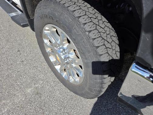 Summit White 2024 Chevrolet Silverado 2500 LTZ