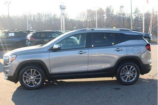 2023 GMC Terrain SLT