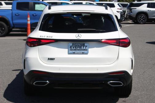 2023 Mercedes-Benz GLC 300 Base