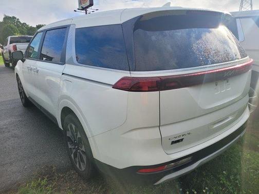 2023 Kia Carnival EX