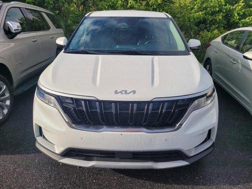 2023 Kia Carnival EX