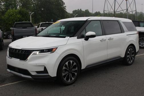 2023 Kia Carnival EX