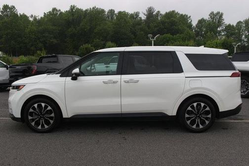 2023 Kia Carnival EX
