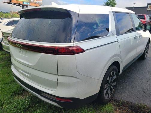 2023 Kia Carnival EX
