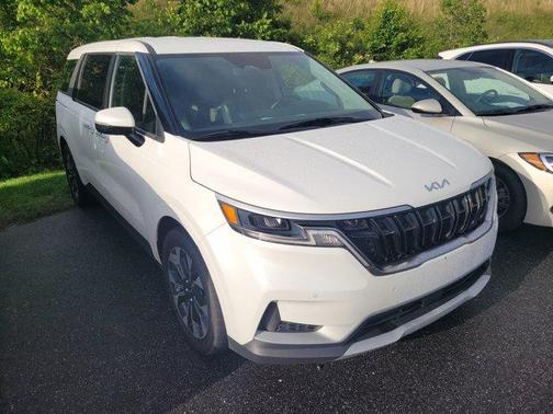 2023 Kia Carnival EX