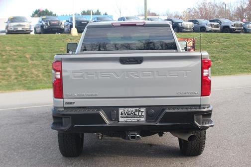 2025 Chevrolet Silverado 2500 Custom