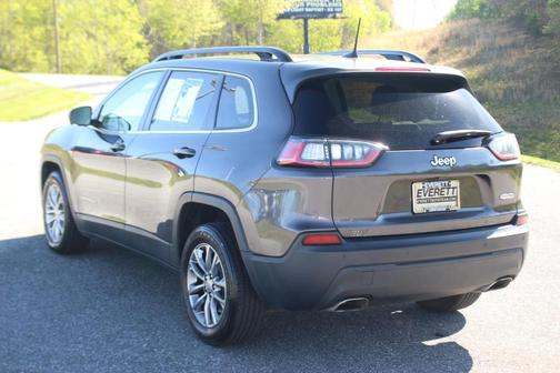 Granite Crystal Clearcoat Metallic 2022 Jeep Cherokee Latitude Lux