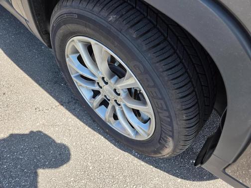 Granite Crystal Clearcoat Metallic 2022 Jeep Cherokee Latitude Lux