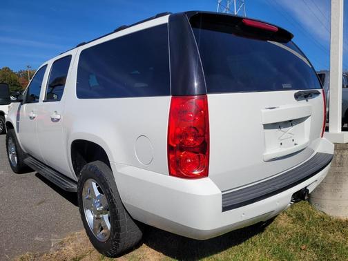 2011 GMC Yukon XL 2500 SLT