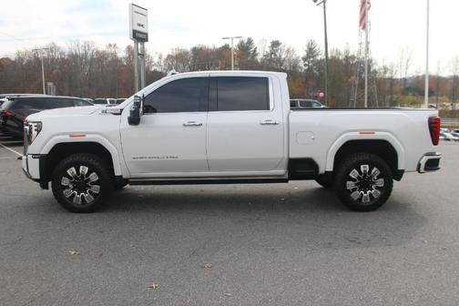 2024 GMC Sierra 2500 Denali