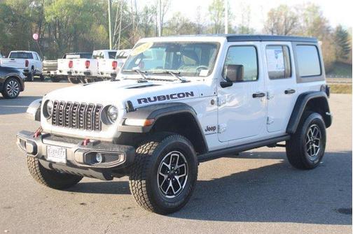 Bright White Clearcoat 2024 Jeep Wrangler Rubicon