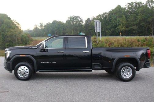 2024 GMC Sierra 3500 Denali Ultimate