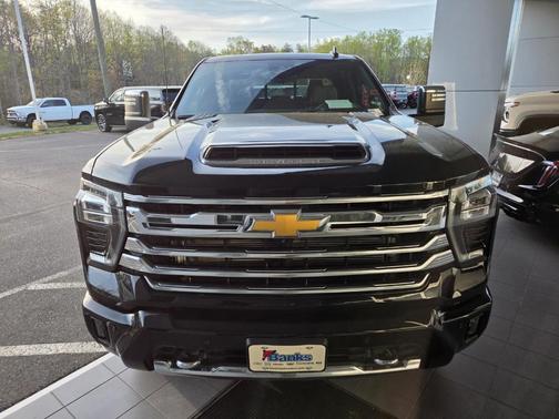 Black 2025 Chevrolet Silverado 2500 High Country