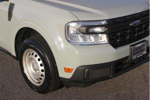 2023 Ford Maverick XL