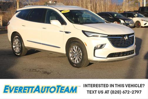 2023 Buick Enclave Essence