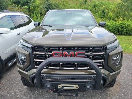2023 GMC Canyon AT4X