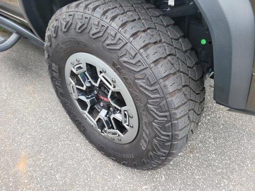 2023 GMC Canyon AT4X