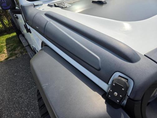 2020 Jeep Wrangler Sport