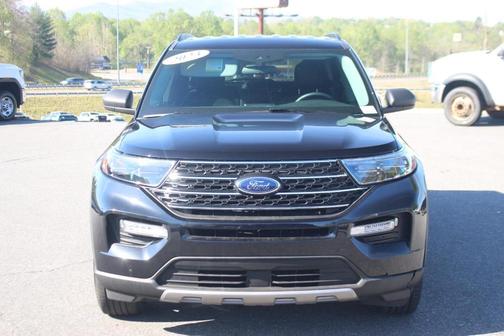 Agate Black Metallic 2023 Ford Explorer XLT