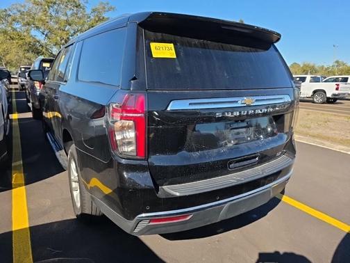 2023 Chevrolet Suburban LT