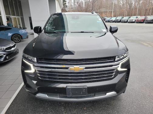 2023 Chevrolet Suburban LT