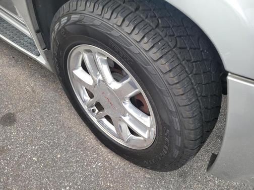 2008 GMC Envoy Denali