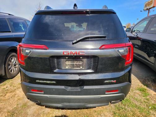 2022 GMC Acadia AT4