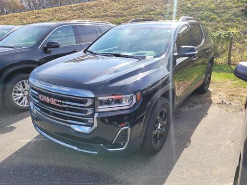 2022 GMC Acadia AT4