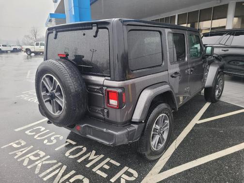 2023 Jeep Wrangler Sahara