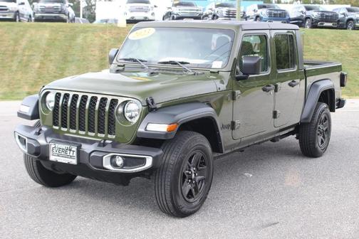 2023 Jeep Gladiator Sport
