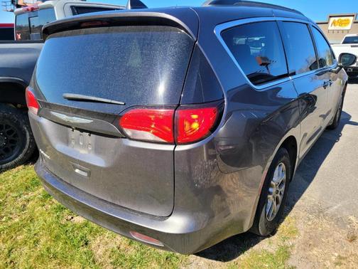 2021 Chrysler Voyager LXI