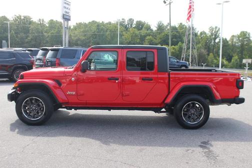 2023 Jeep Gladiator Overland