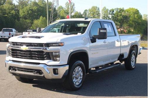 Summit White 2025 Chevrolet Silverado 3500 LT