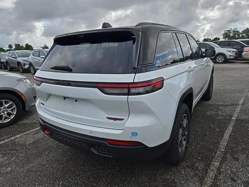 2022 Jeep Grand Cherokee Trailhawk