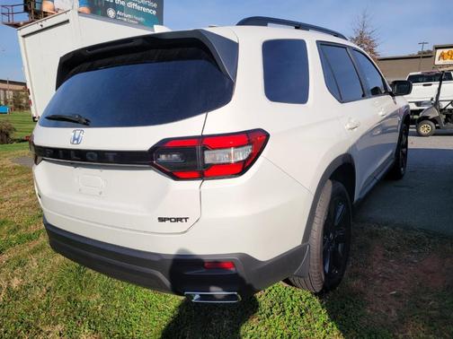 2025 Honda Pilot Sport