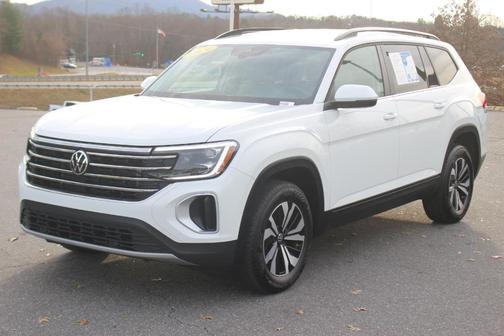 2024 Volkswagen Atlas 2.0T SE