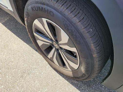 2024 Volkswagen Atlas 2.0T SE