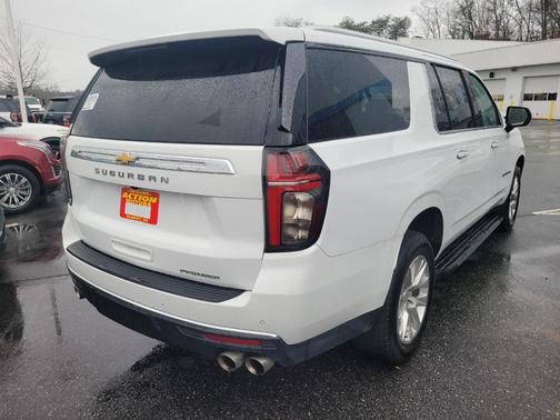2023 Chevrolet Suburban Premier