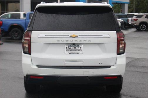 2024 Chevrolet Suburban LT